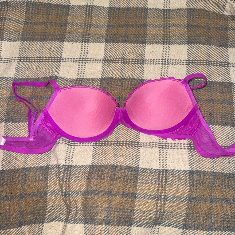 Victoria’s Secret lace push-up bra